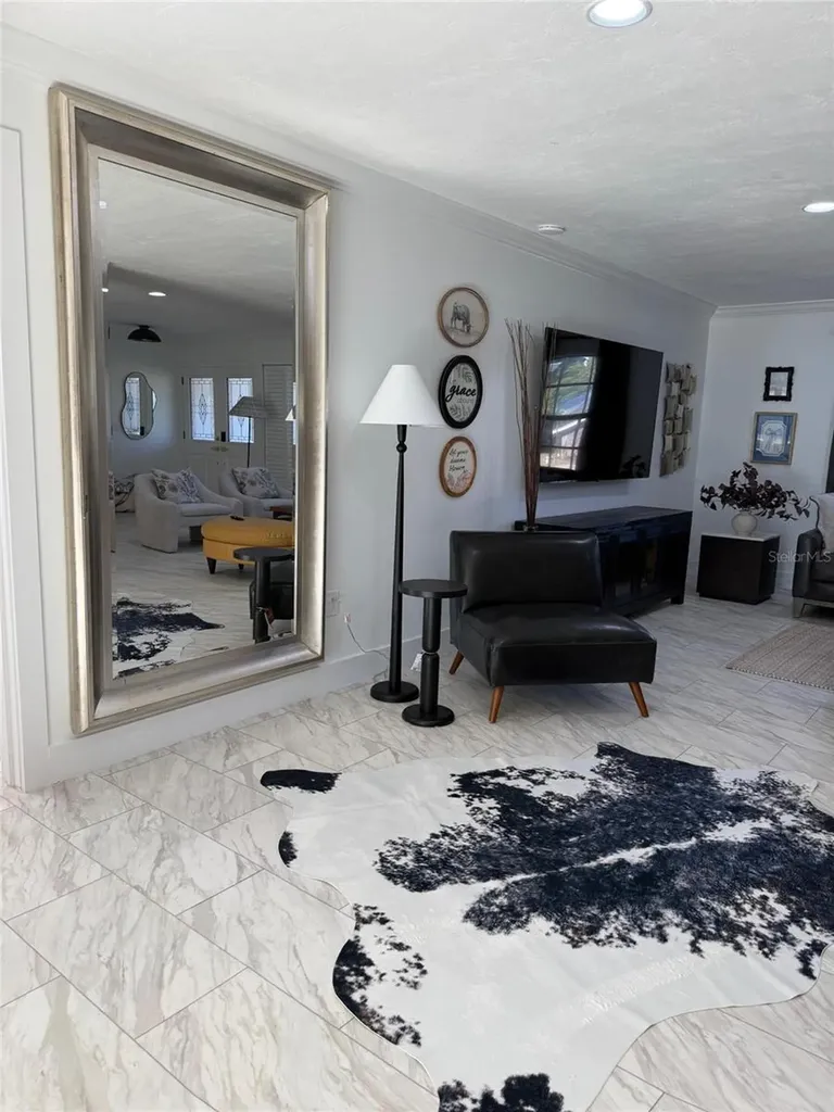 4534 N Lake Drive Sarasota FL 34232
