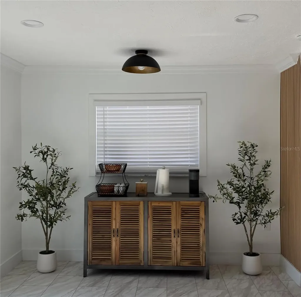 4534 N Lake Drive Sarasota FL 34232