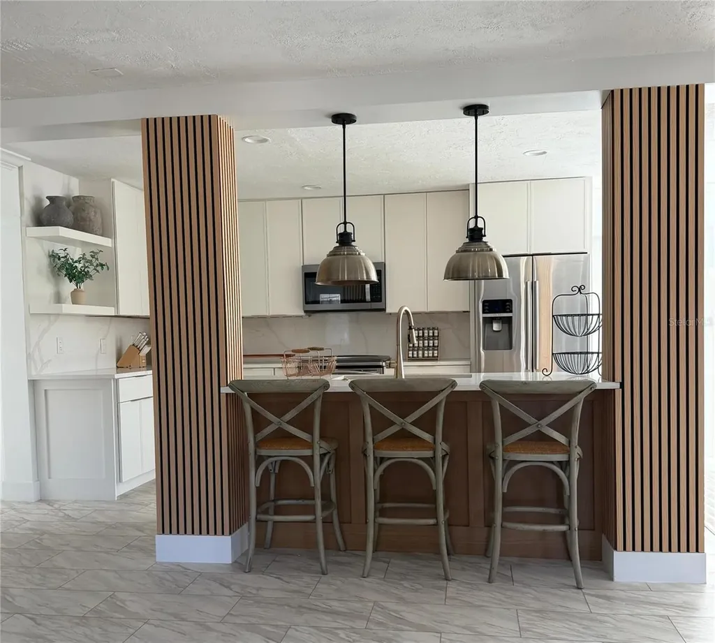 4534 N Lake Drive Sarasota FL 34232