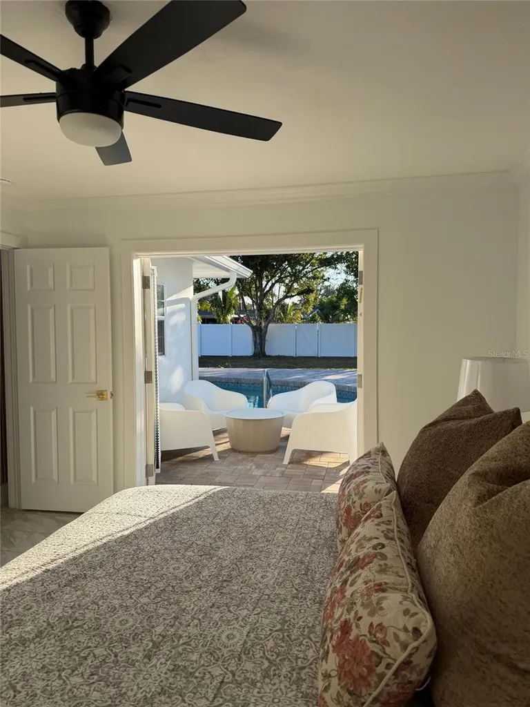 4534 N Lake Drive Sarasota FL 34232
