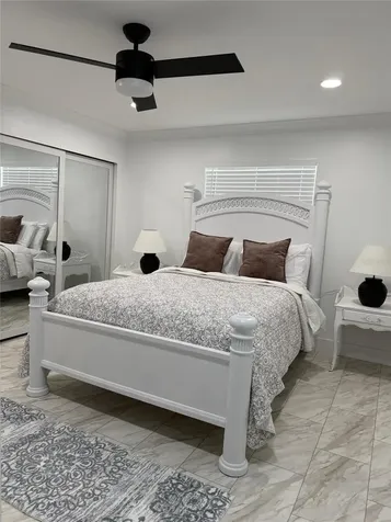 4534 N Lake Drive Sarasota FL 34232