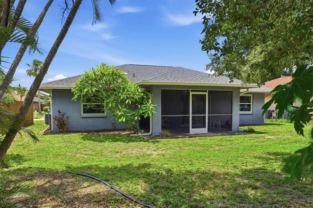 5874 Covington Way Sarasota FL 34232
