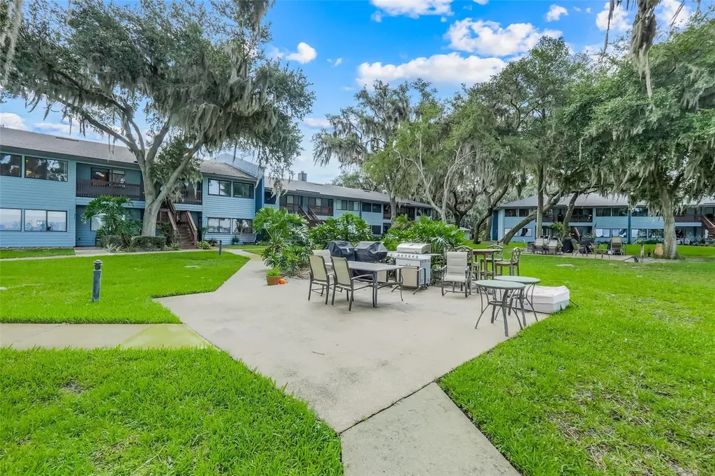 608 S Main Avenue Minneola FL 34715
