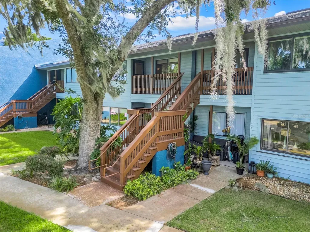 608 S Main Avenue Minneola FL 34715