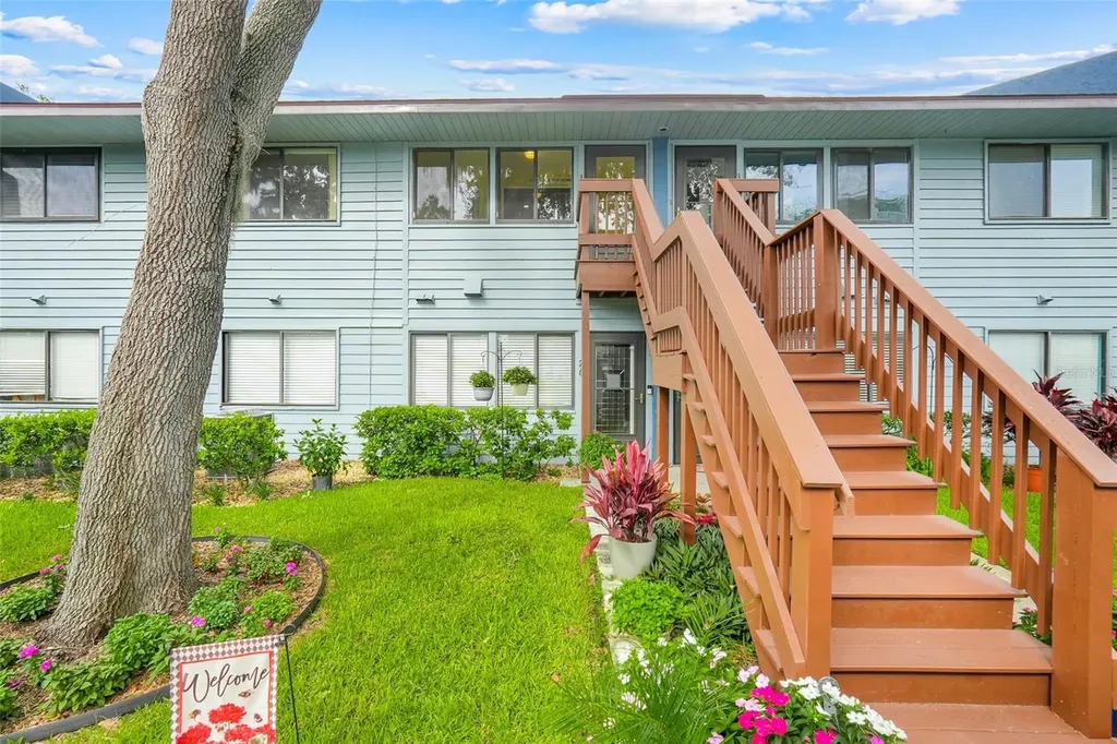 608 S Main Avenue Minneola FL 34715