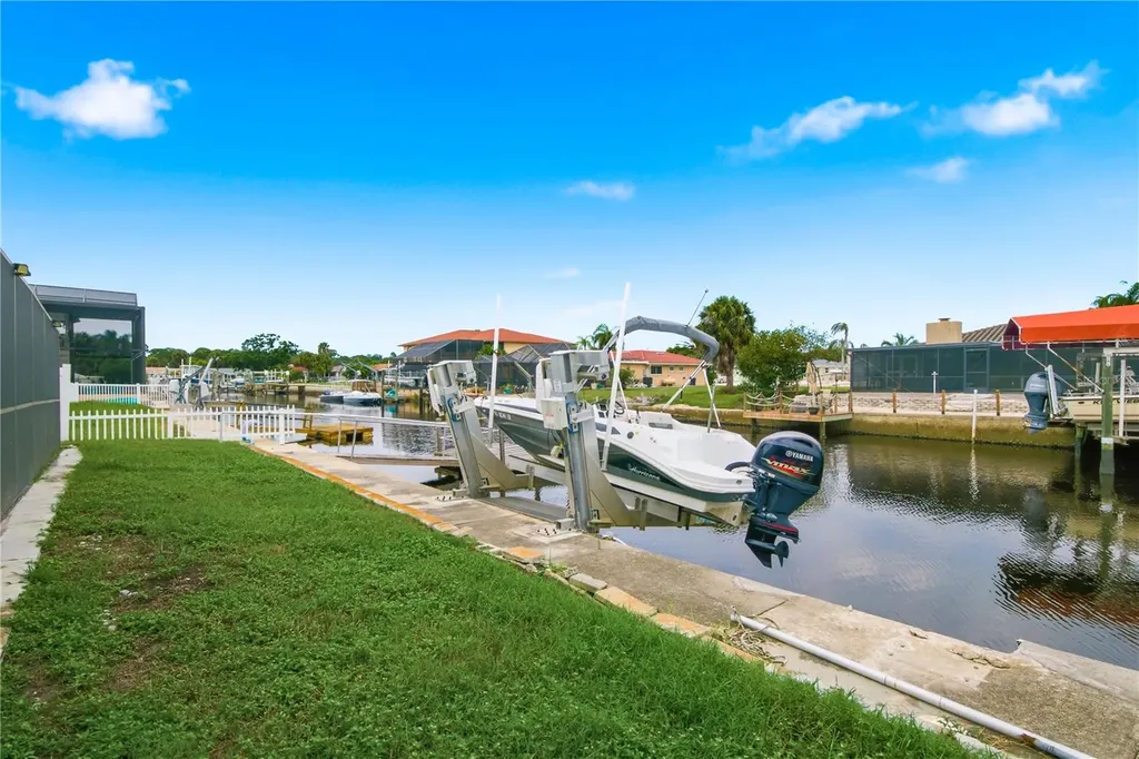 9911 Island Harbor Drive Port Richey FL 34668