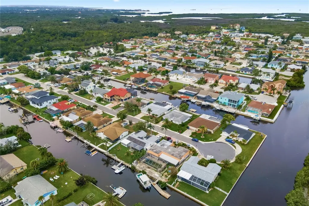 9911 Island Harbor Drive Port Richey FL 34668