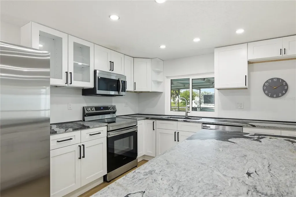 9911 Island Harbor Drive Port Richey FL 34668