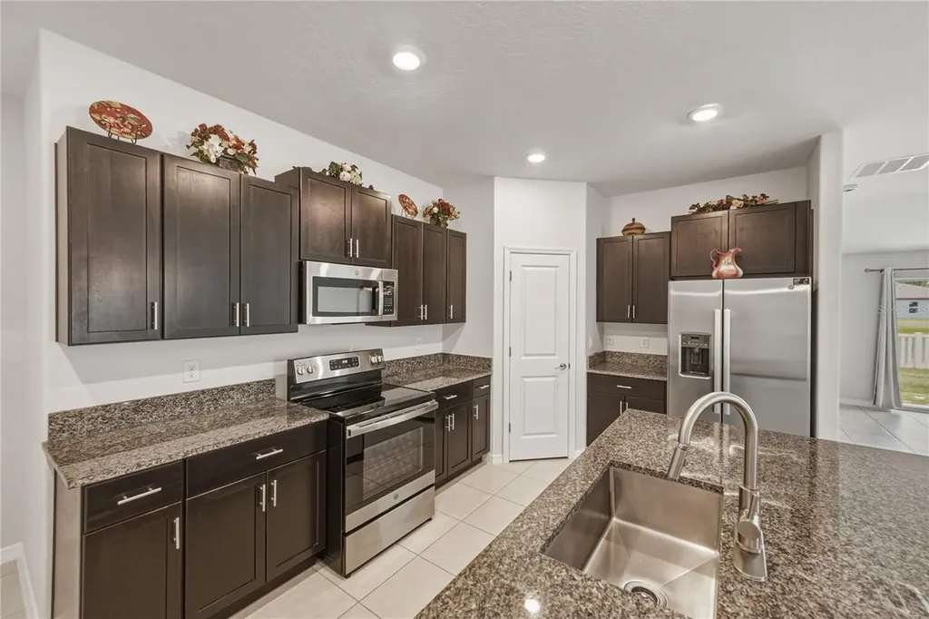 4334 Trotters Way Lakeland FL 33801