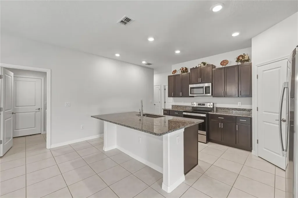 4334 Trotters Way Lakeland FL 33801