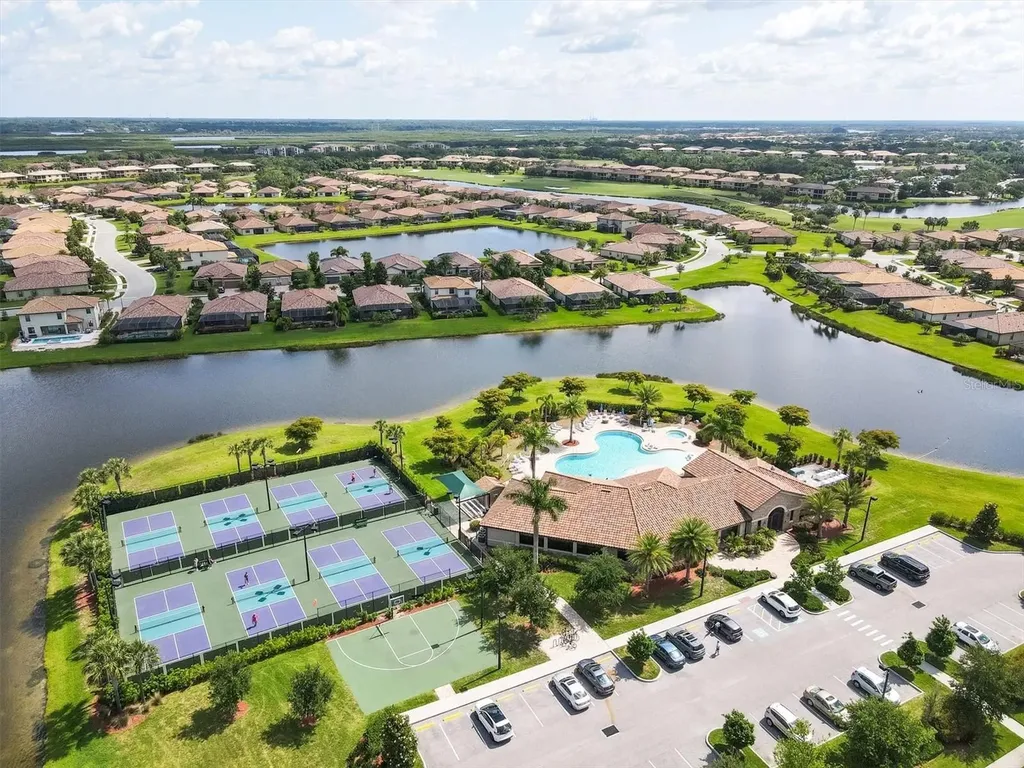 6540 Willowshire Way Bradenton FL 34212