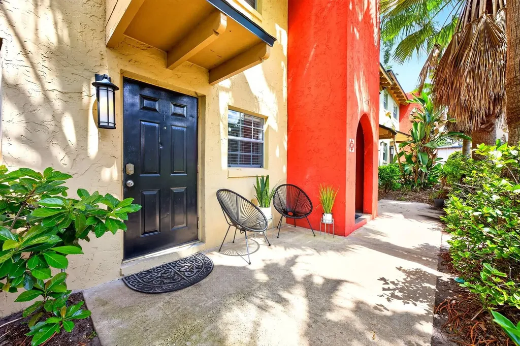 2423 E Central Boulevard Orlando FL 32803
