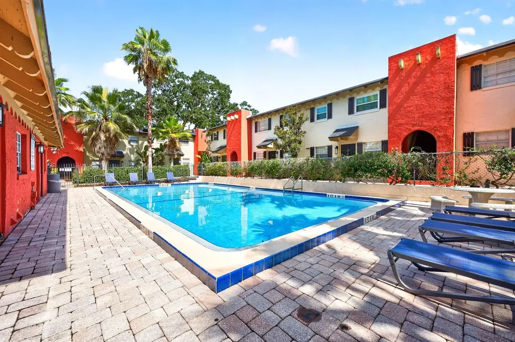 2423 E Central Boulevard Orlando FL 32803