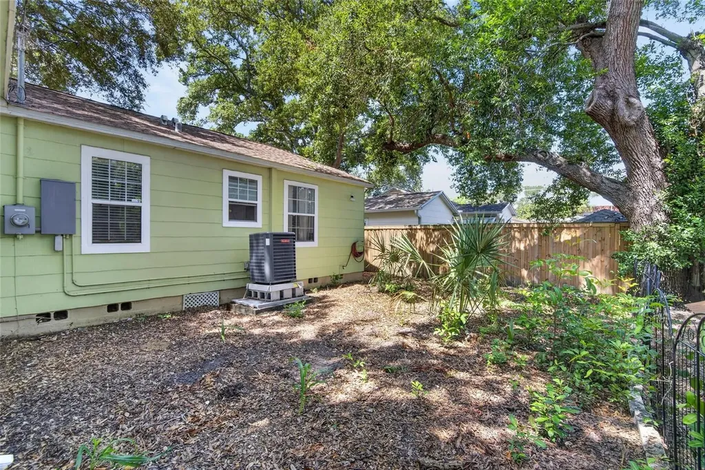 3625 8 Avenue N St Petersburg FL 33713