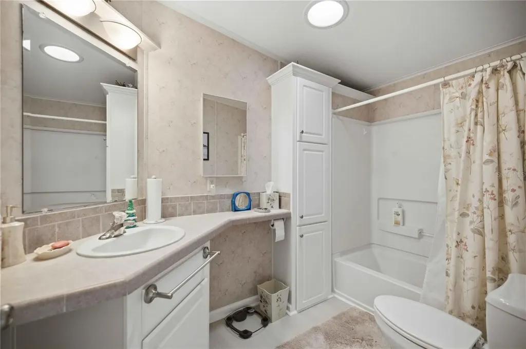 8420 County Road 109 Lady Lake FL 32159