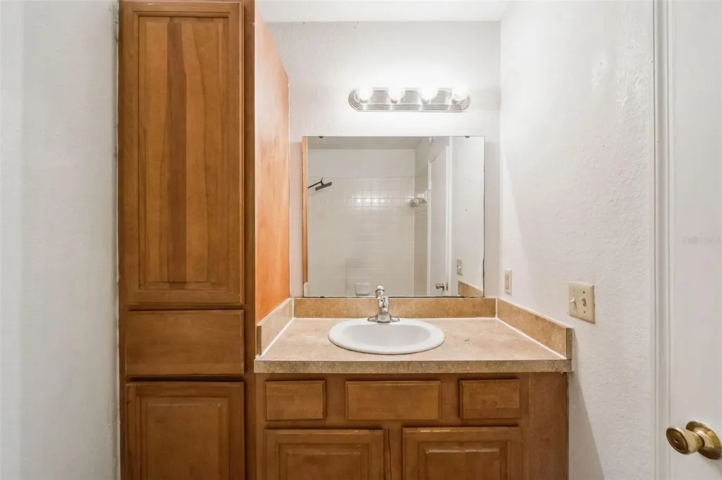 1039 S Hiawassee Road Orlando FL 32835