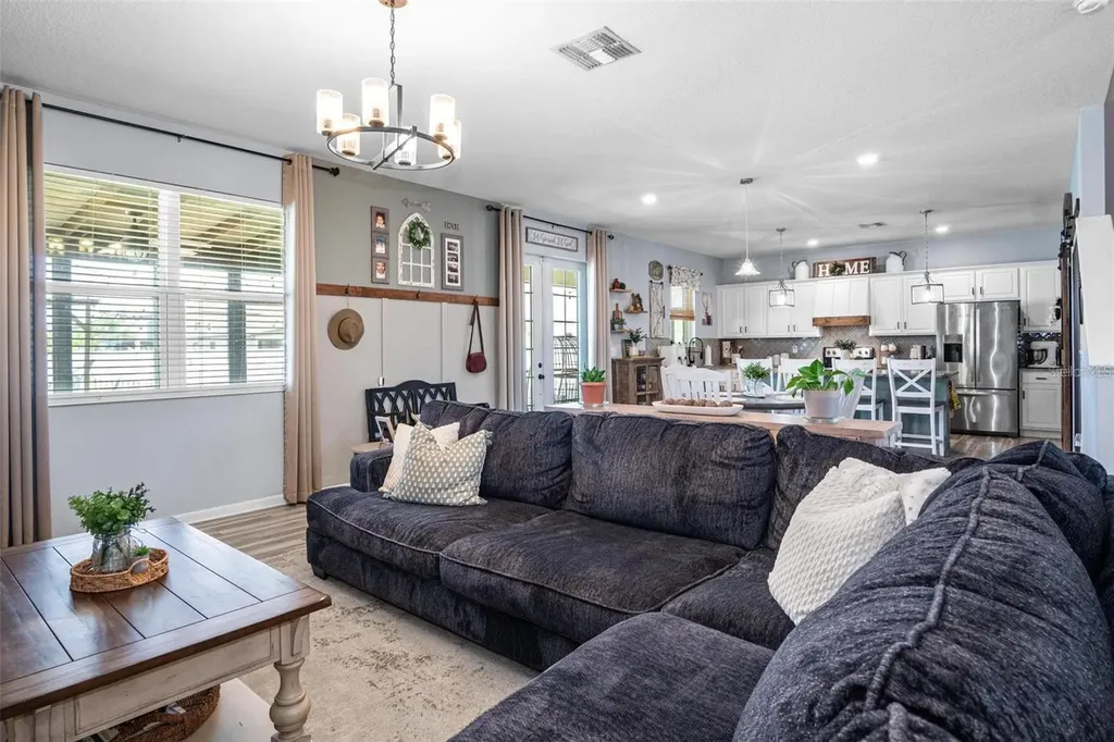 10624 Aldo Moro Drive Wimauma FL 33598