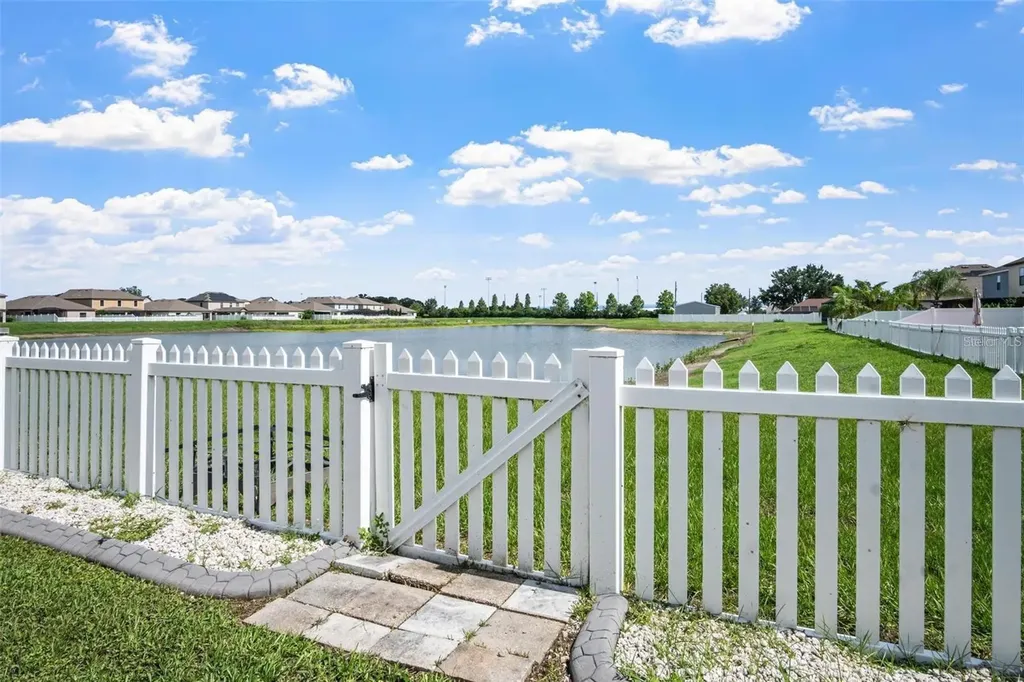 10624 Aldo Moro Drive Wimauma FL 33598