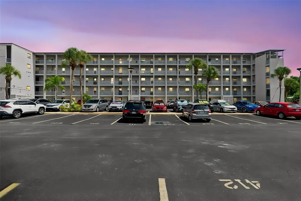 3074 Lake Bayshore Drive Bradenton FL 34205