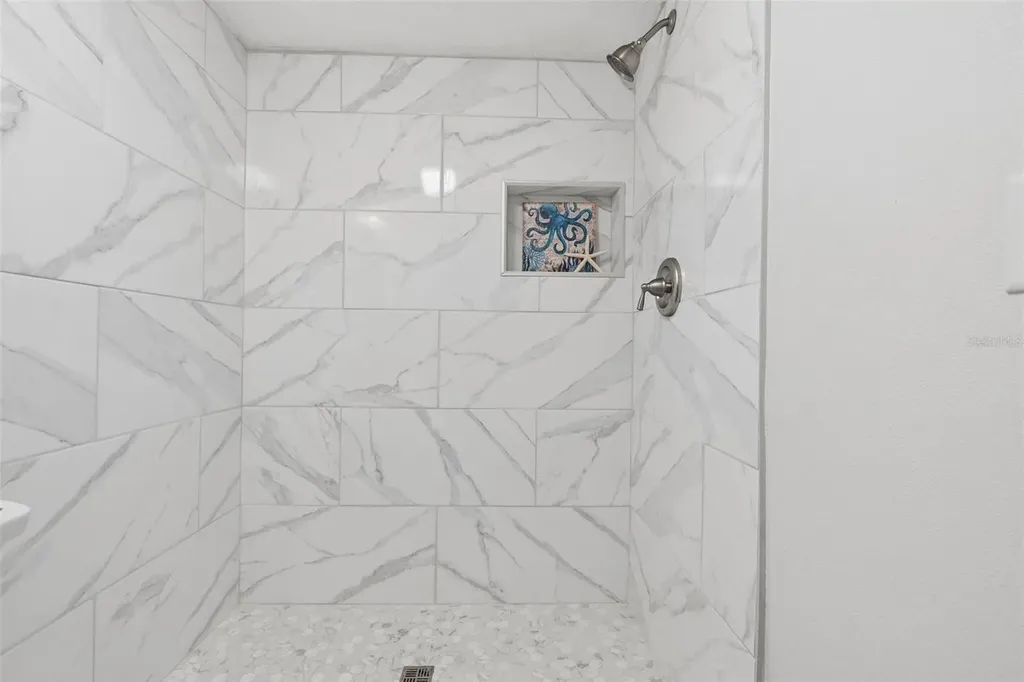 3074 Lake Bayshore Drive Bradenton FL 34205