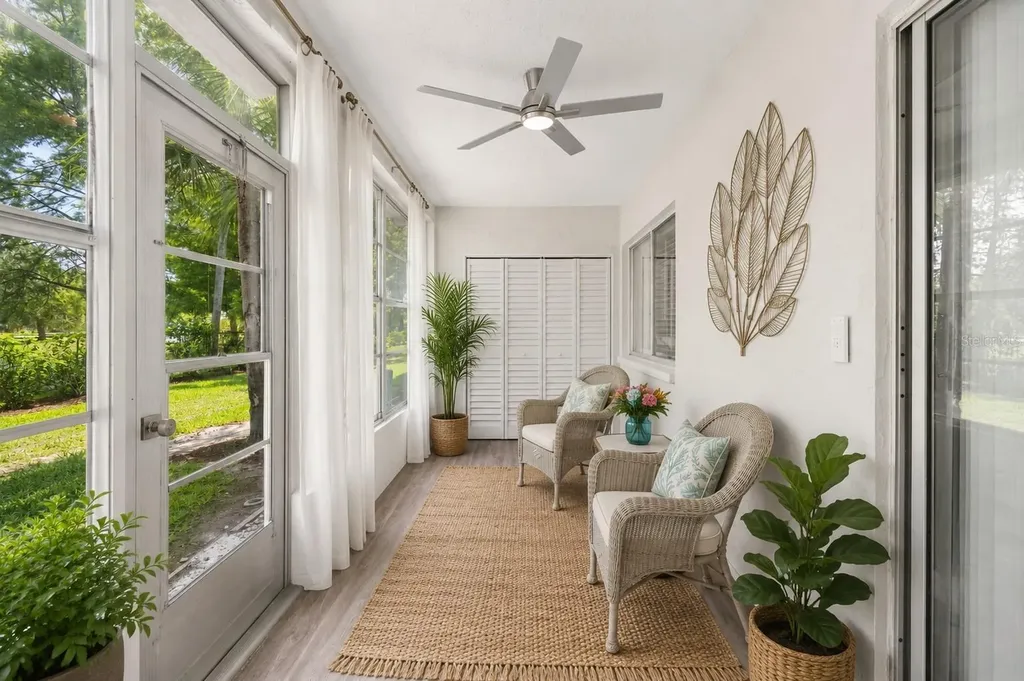 3074 Lake Bayshore Drive Bradenton FL 34205