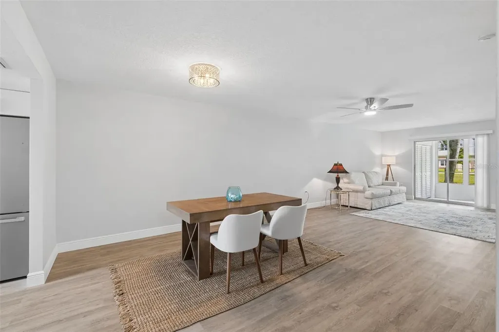 3074 Lake Bayshore Drive Bradenton FL 34205