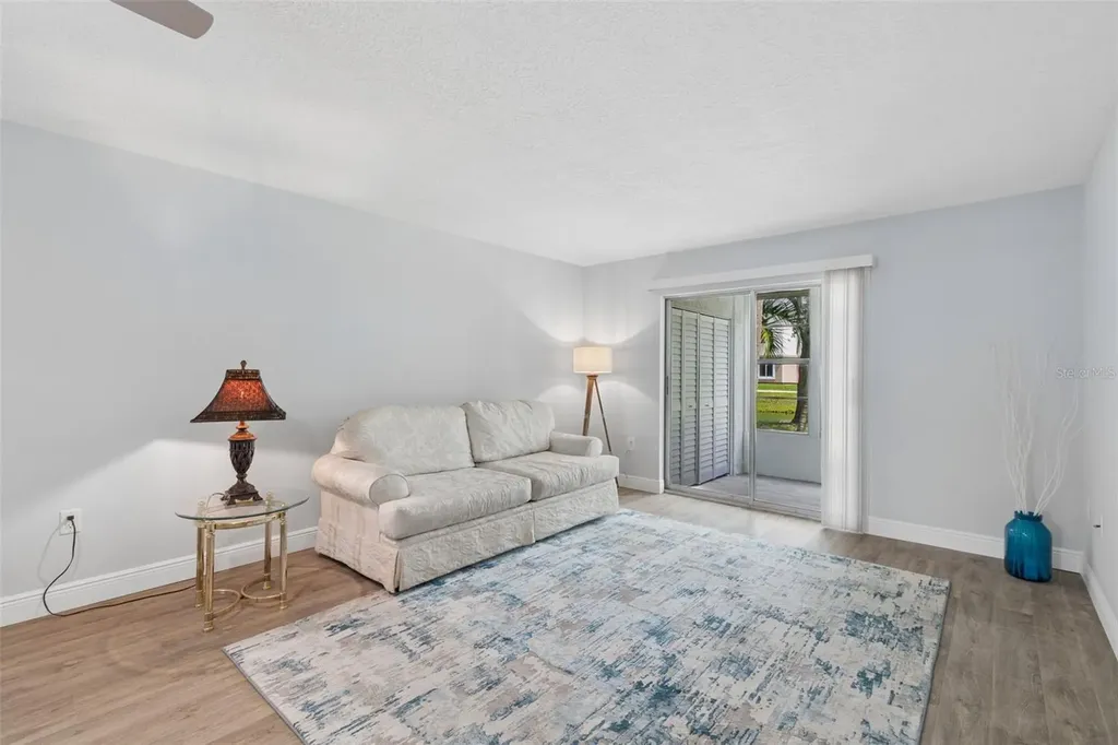 3074 Lake Bayshore Drive Bradenton FL 34205