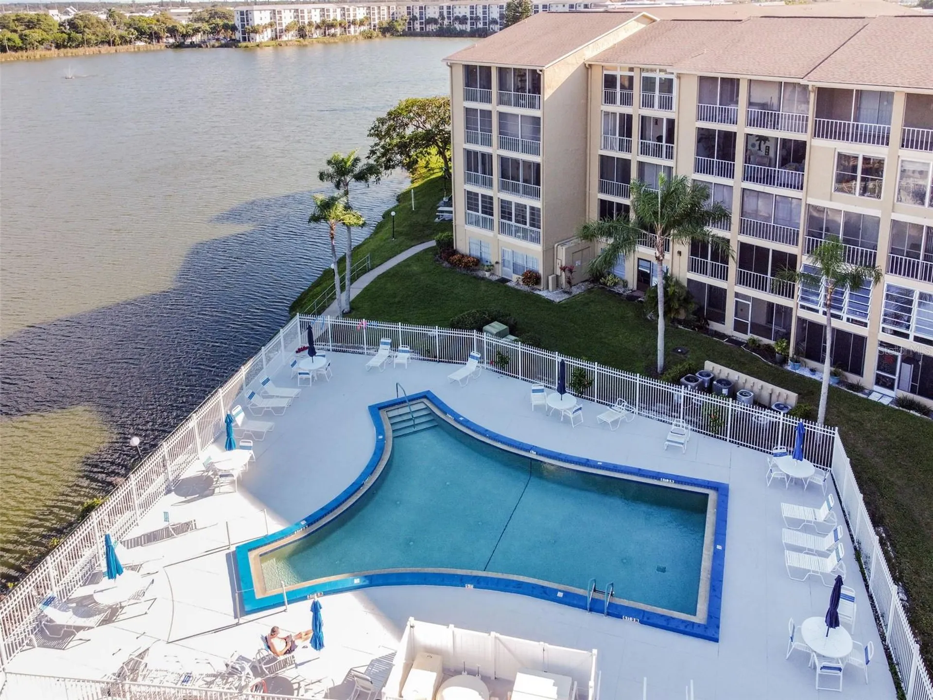 3074 Lake Bayshore Drive Bradenton FL 34205