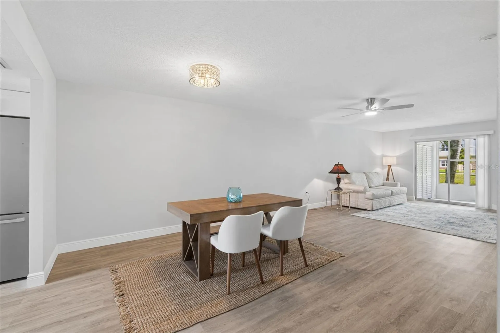 3074 Lake Bayshore Drive Bradenton FL 34205