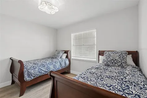 3074 Lake Bayshore Drive Bradenton FL 34205