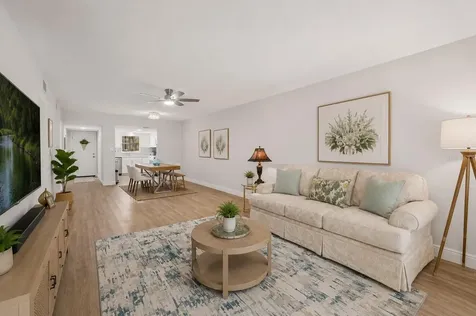 3074 Lake Bayshore Drive Bradenton FL 34205