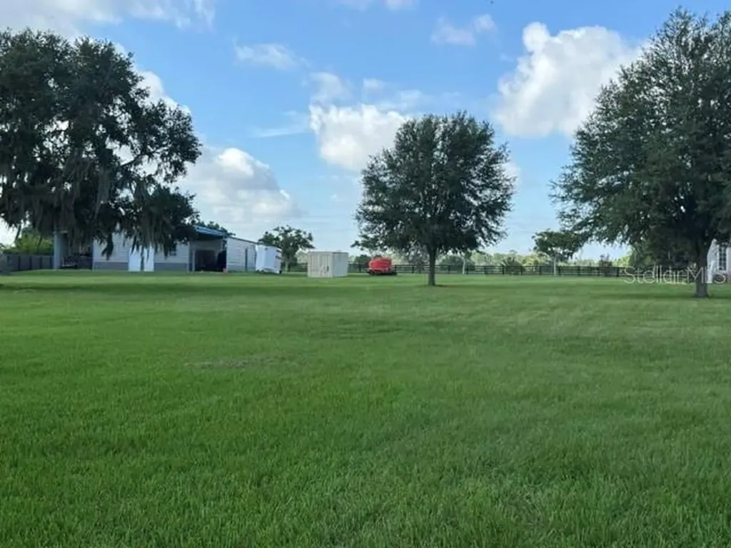 35934 Gatch Road Eustis FL 32736