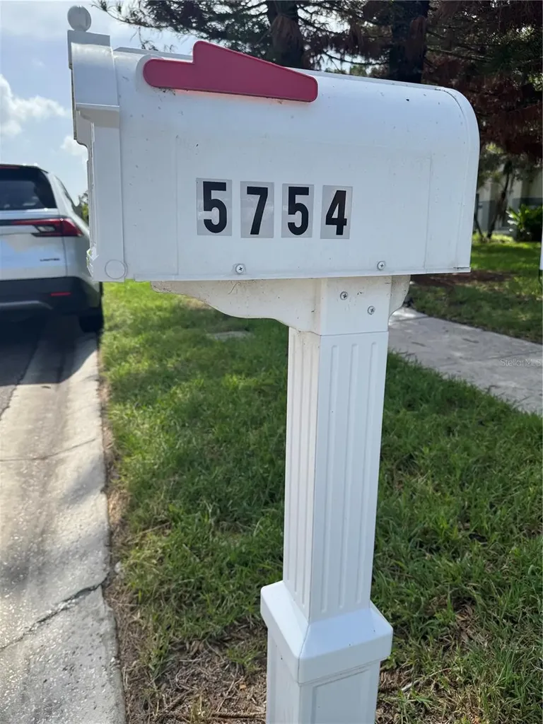 5754 Parkview Lake Drive Orlando FL 32821