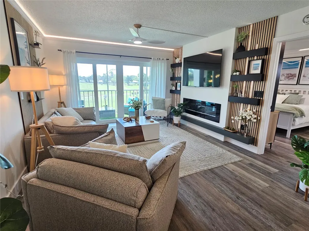 437 Cerromar Lane Venice FL 34293