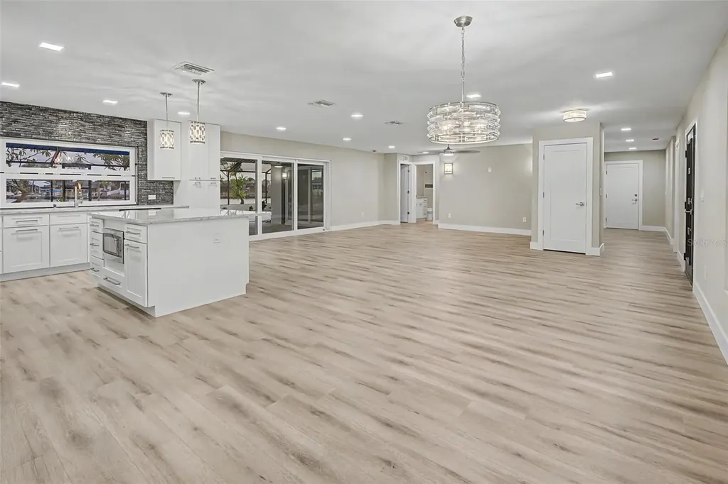 728 Spanish Main Drive Apollo Beach FL 33572
