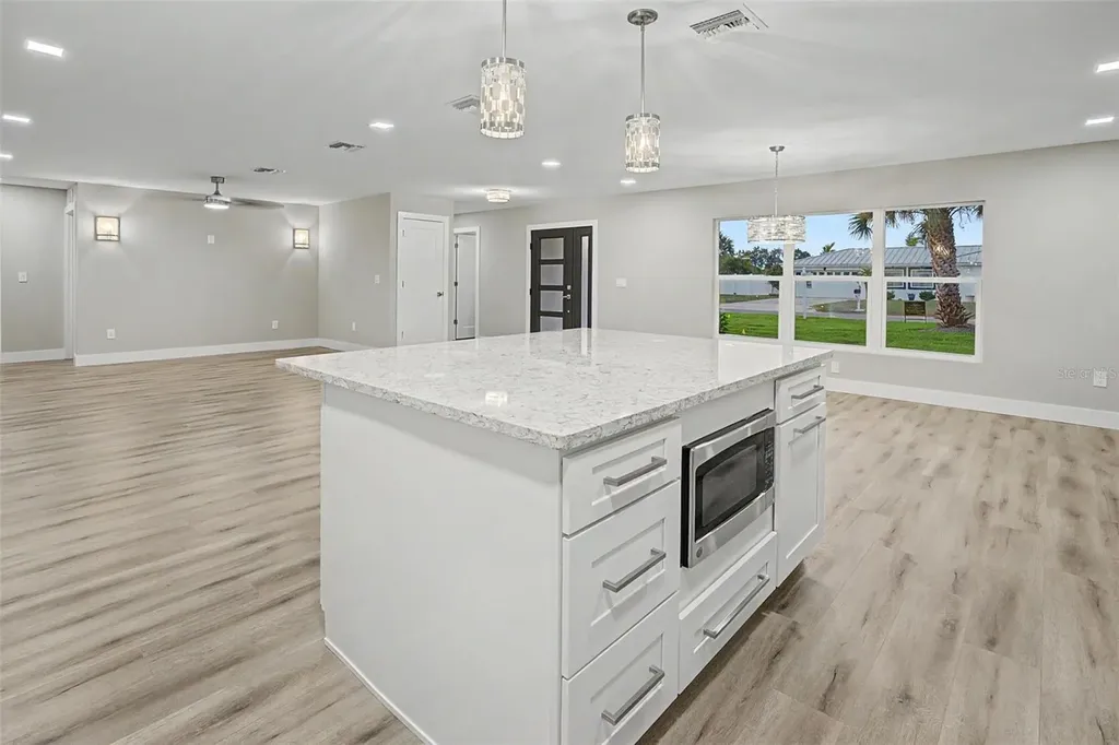 728 Spanish Main Drive Apollo Beach FL 33572