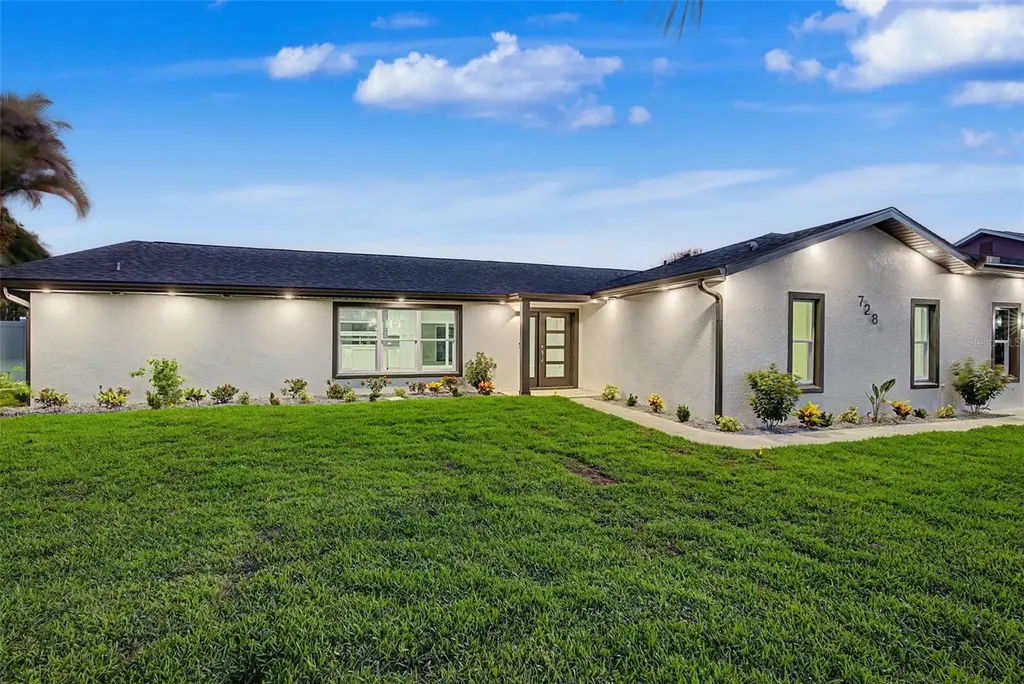 728 Spanish Main Drive Apollo Beach FL 33572