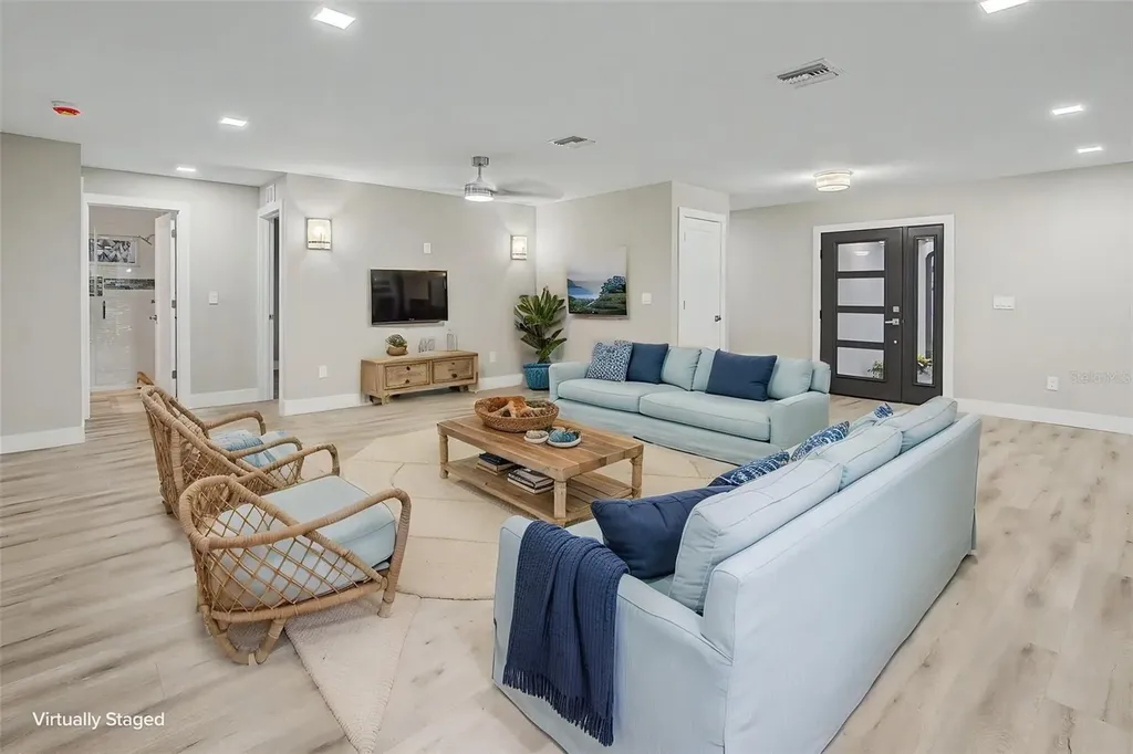 728 Spanish Main Drive Apollo Beach FL 33572