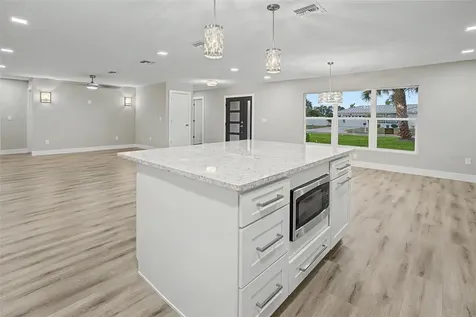 728 Spanish Main Drive Apollo Beach FL 33572