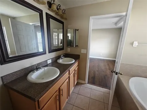 8225 Summer Wood Lane Riverview FL 33578