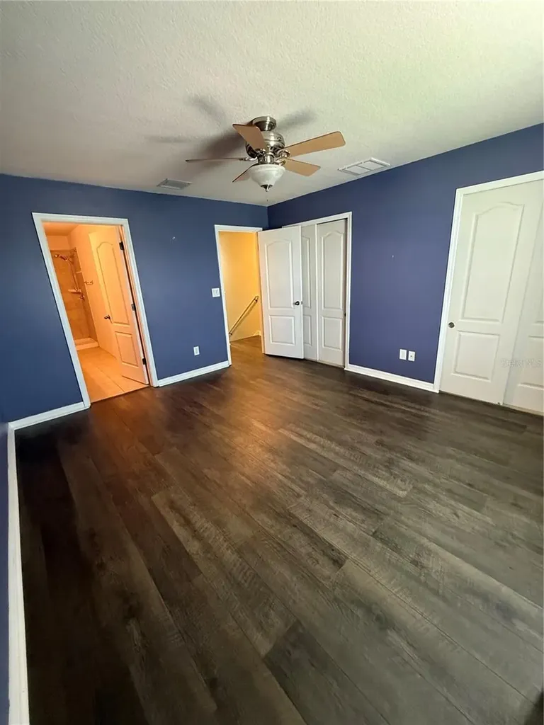 5032 White Sanderling Court Tampa FL 33619