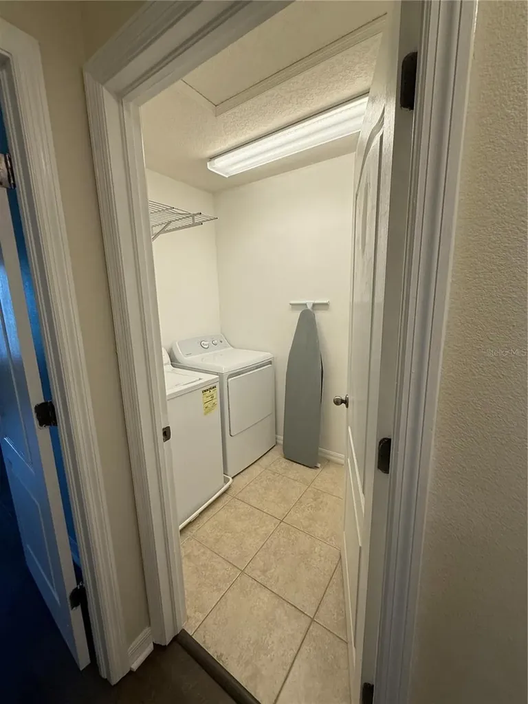 5032 White Sanderling Court Tampa FL 33619