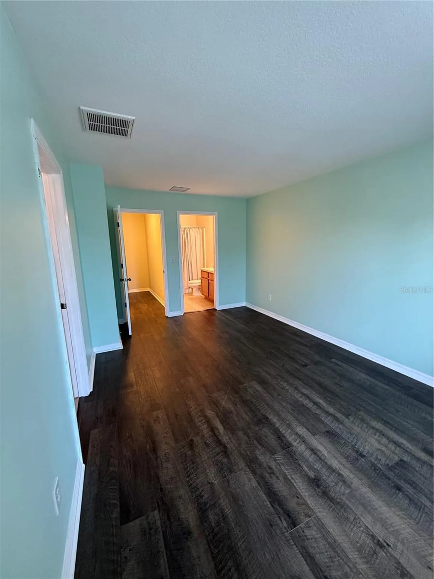 5032 White Sanderling Court Tampa FL 33619