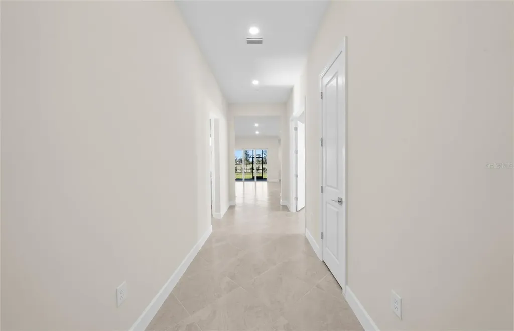 7621 Fulham Avenue Bradenton FL 34210