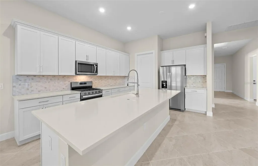 7621 Fulham Avenue Bradenton FL 34210