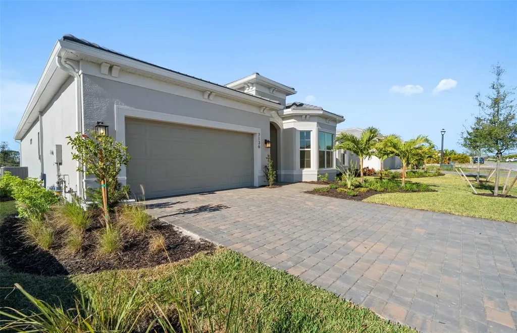 7621 Fulham Avenue Bradenton FL 34210
