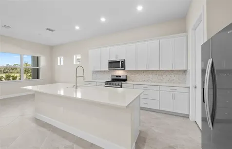 7621 Fulham Avenue Bradenton FL 34210