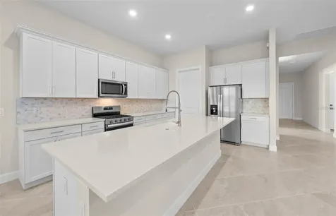 7621 Fulham Avenue Bradenton FL 34210