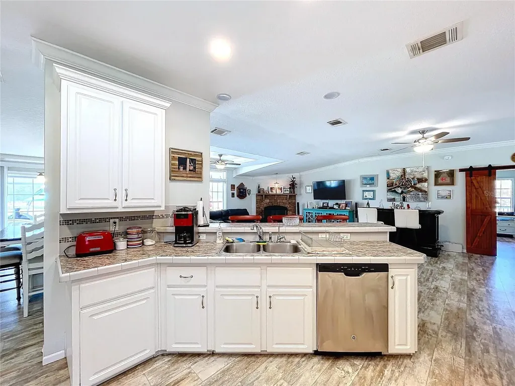14890 Cr 757 Webster FL 33597