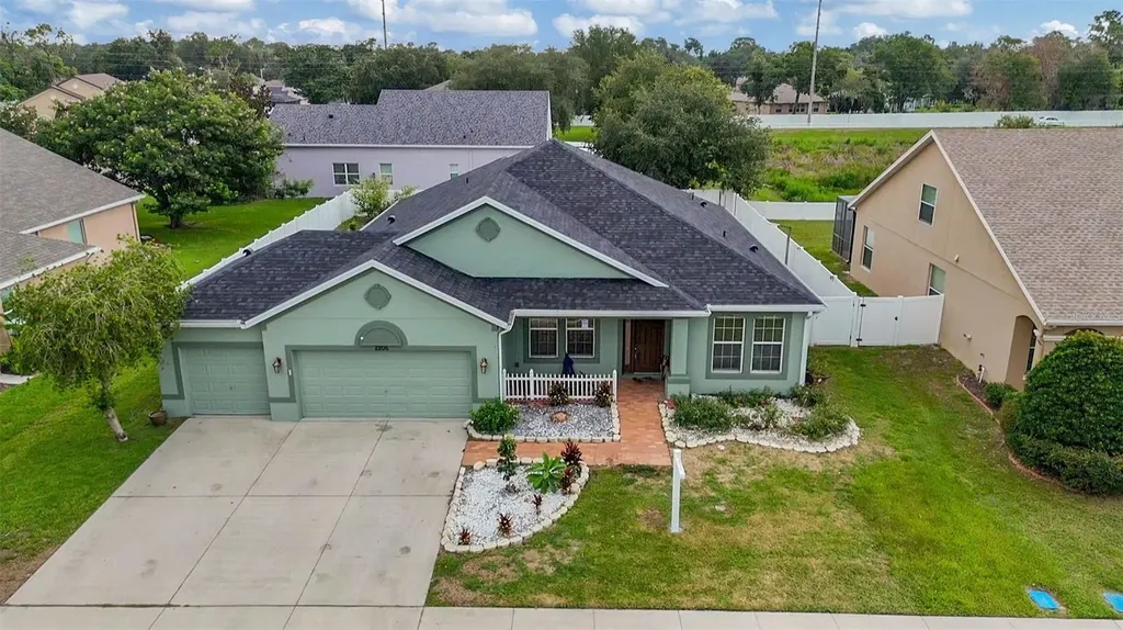 2206 Via Cortona Street Plant City FL 33566